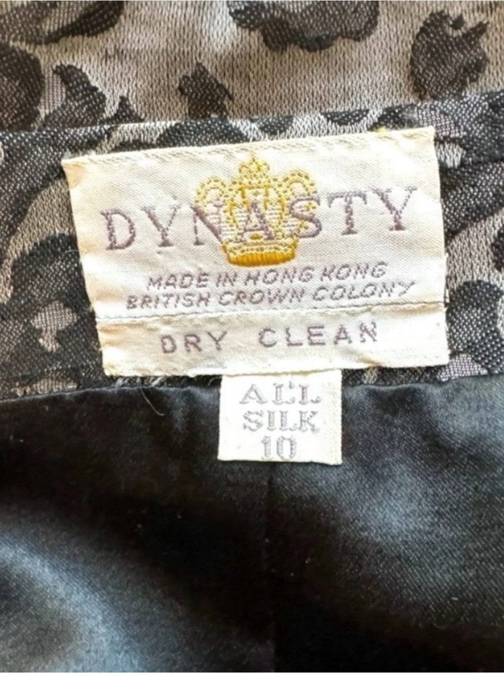 Dynasty Vintage Paisley Brocade Jacket Blazer Hong Kong British Crown Silk
